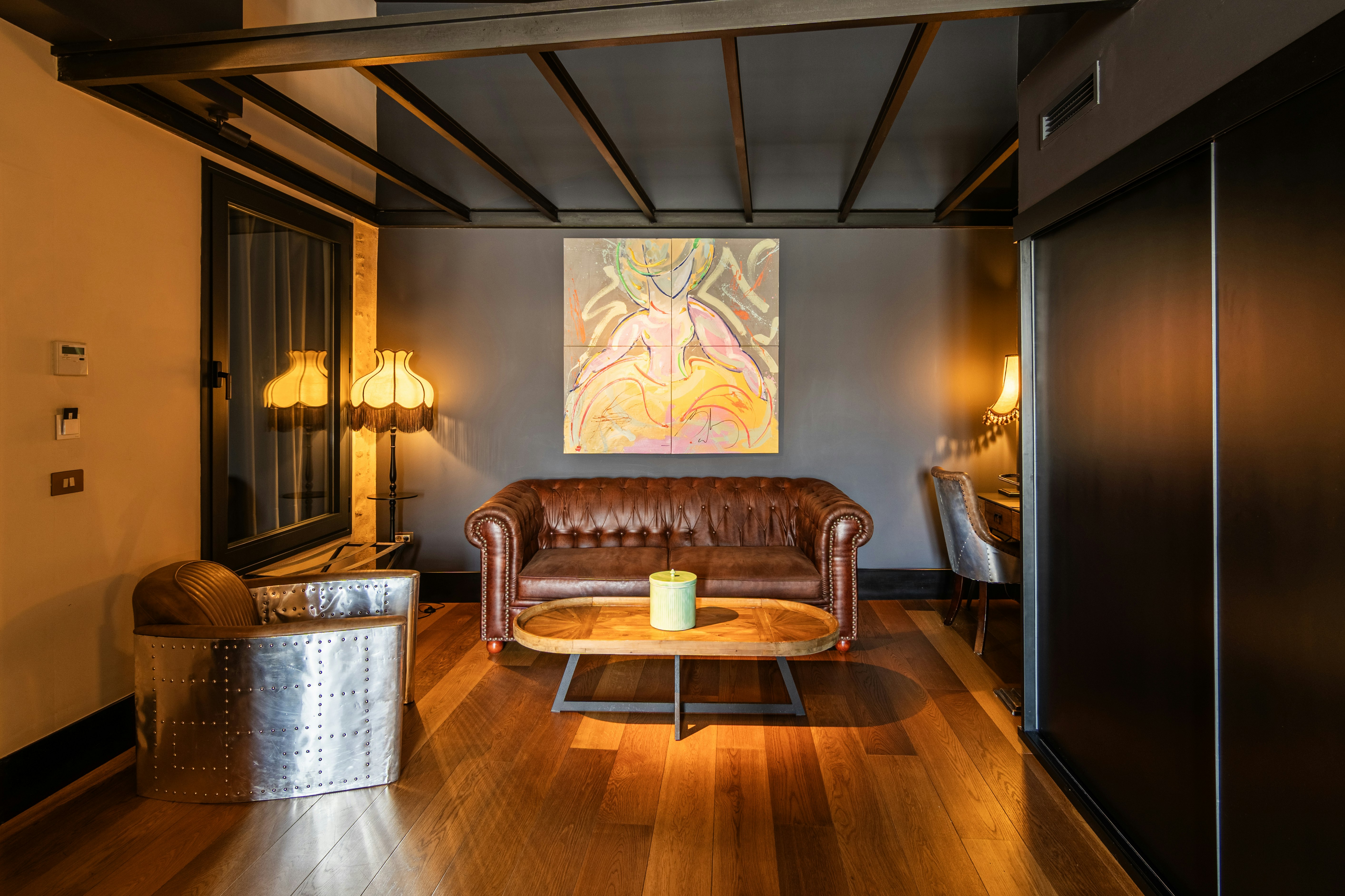 Hotel Lobby Room 53/67