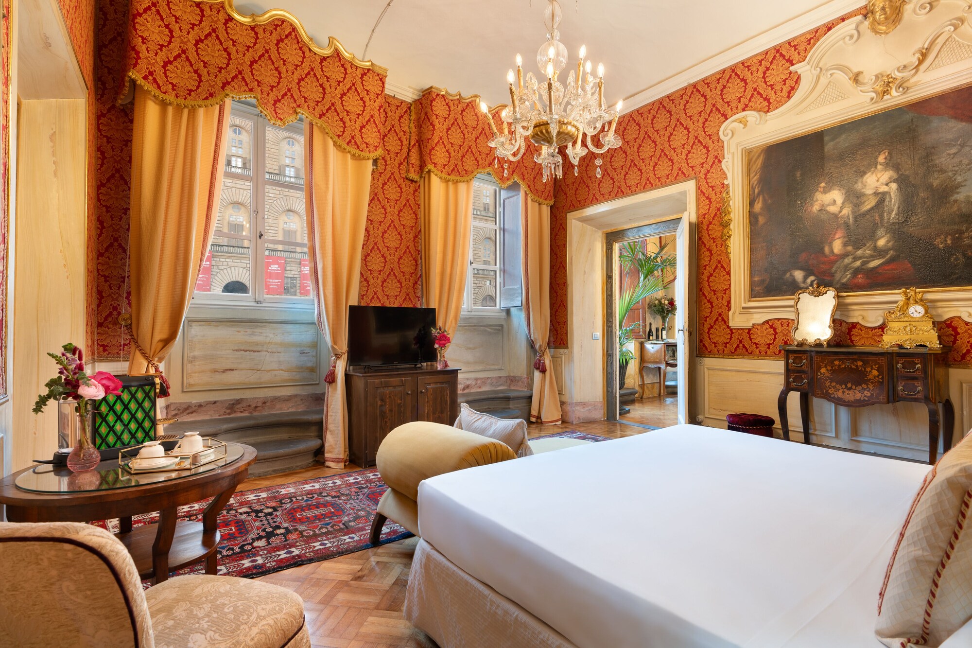 IMPERIAL, SUITE