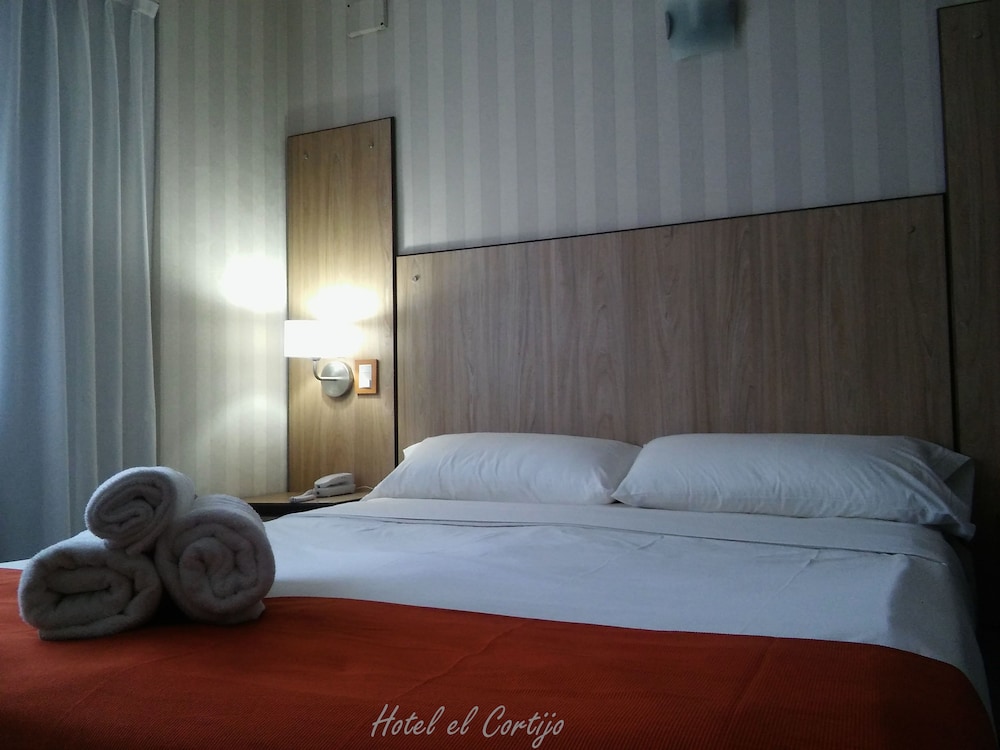 Hotel El Cortijo 7/32