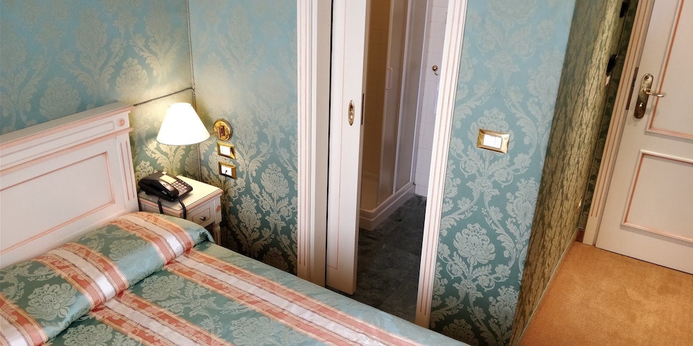 Hotel Villa Delle Palme 38/79