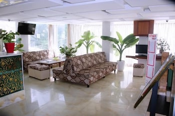 Art Deluxe Hotel 5/60