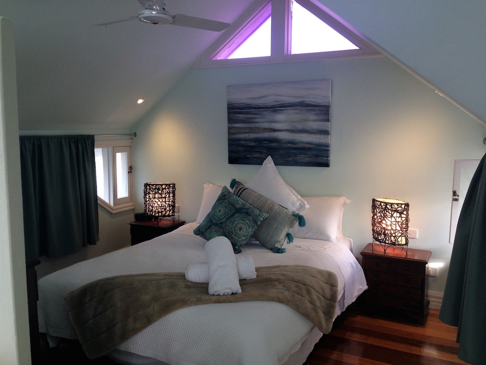 Ruby's Queenscliff 2/28