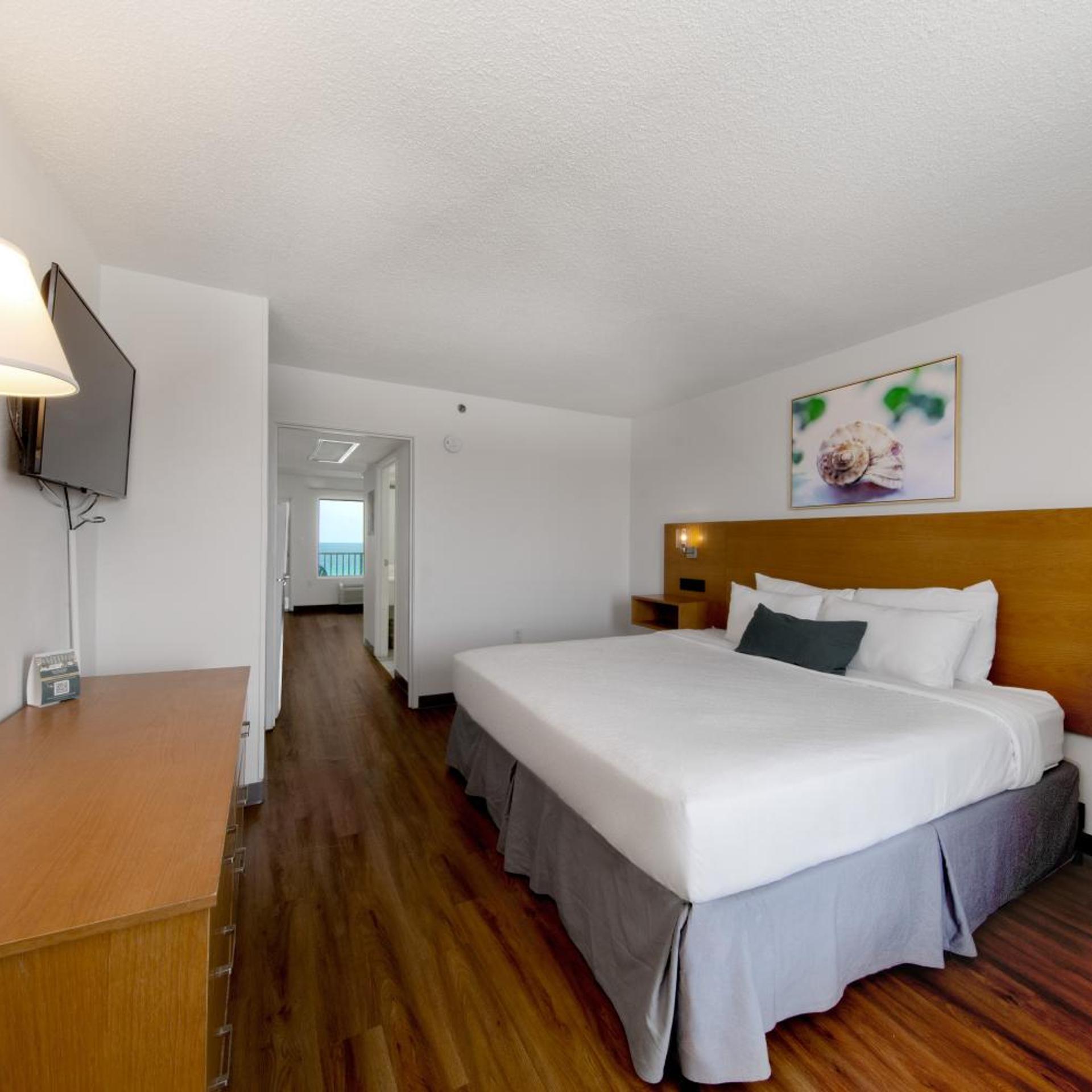 Suite, King Bed, Ocean or Gulf View