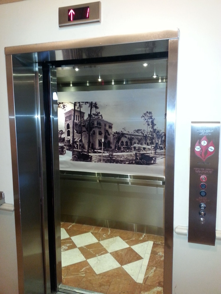 Chateaubleau Hotel 16/61