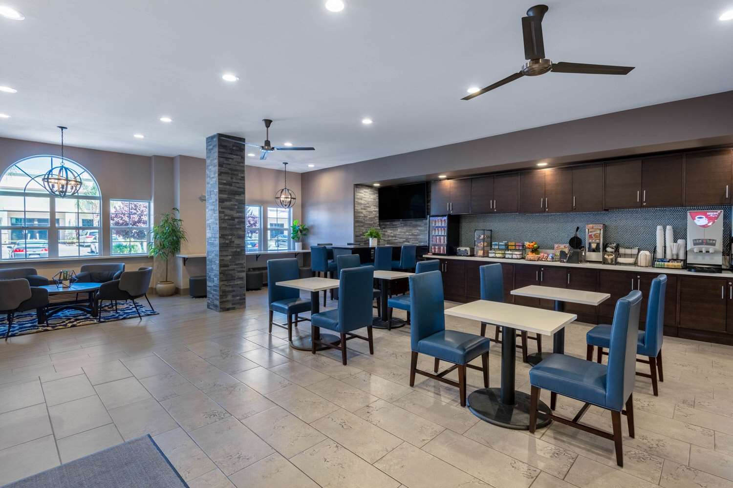 Microtel Inn Suites By Wyndham Tracy 42/67