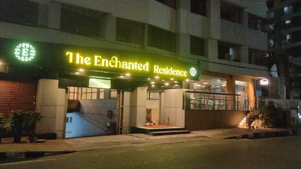 The Enchanted 8/62