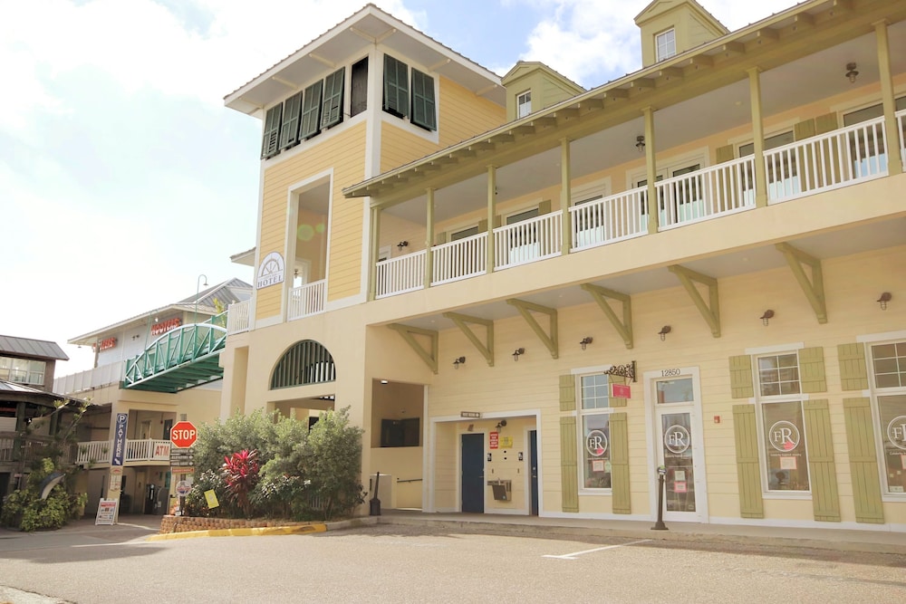 John's Pass Hotel 26/34