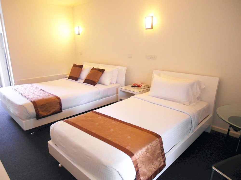 Econo Lodge Rivervale 28/60
