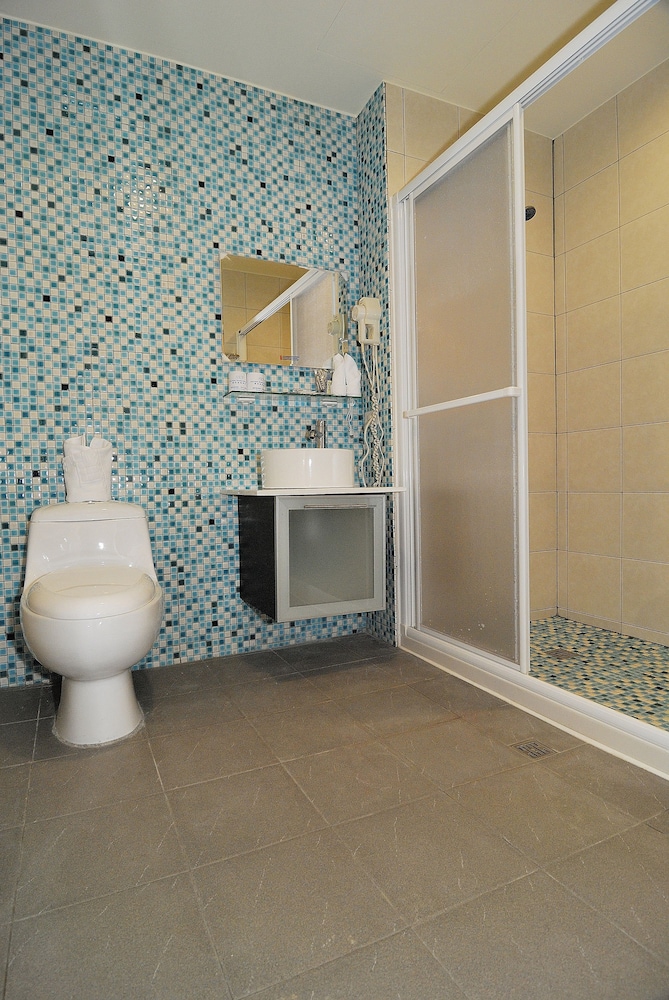 Airai Water Paradise Hotel And Spa 11/56