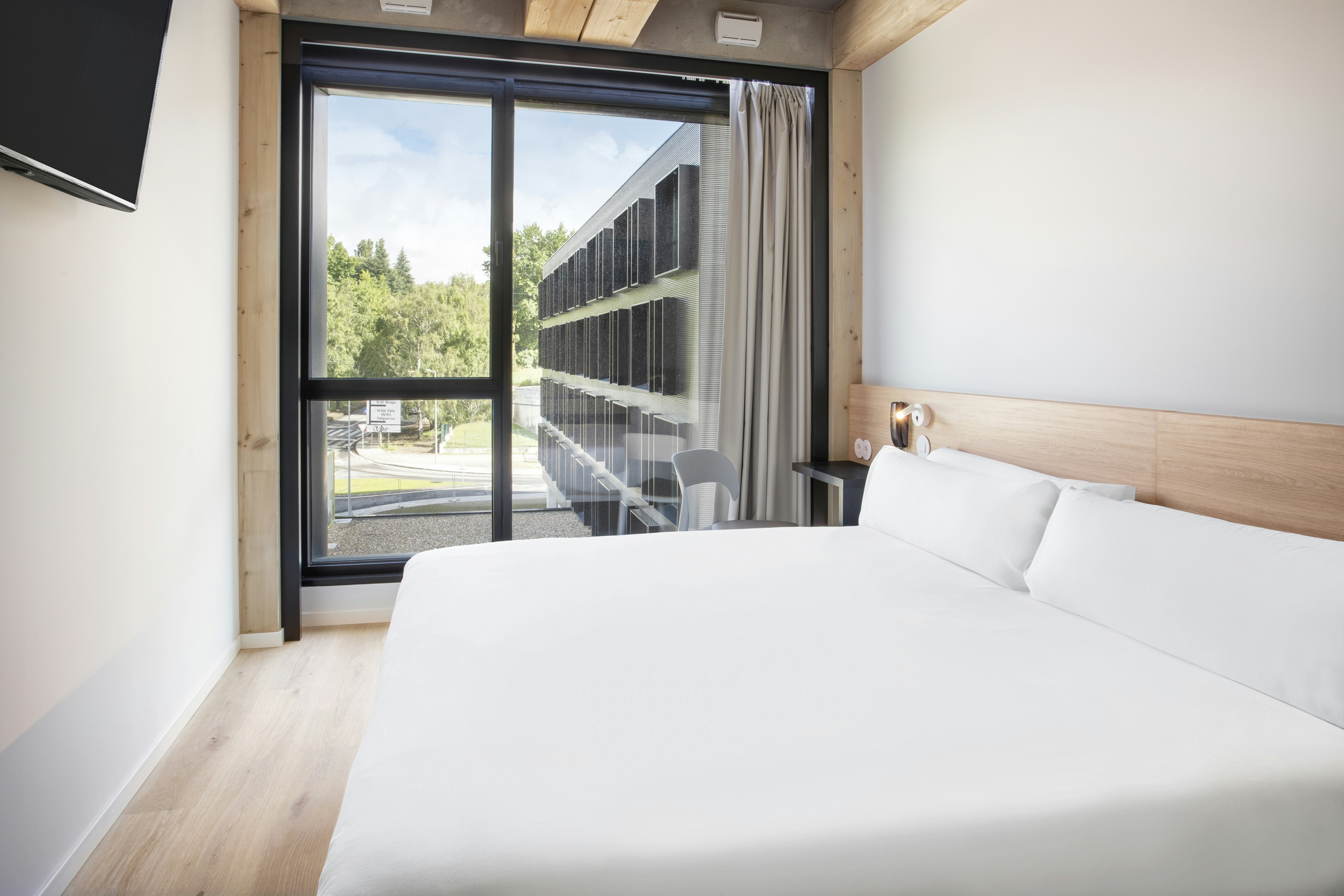 B&B HOTEL Guimaraes 8/16