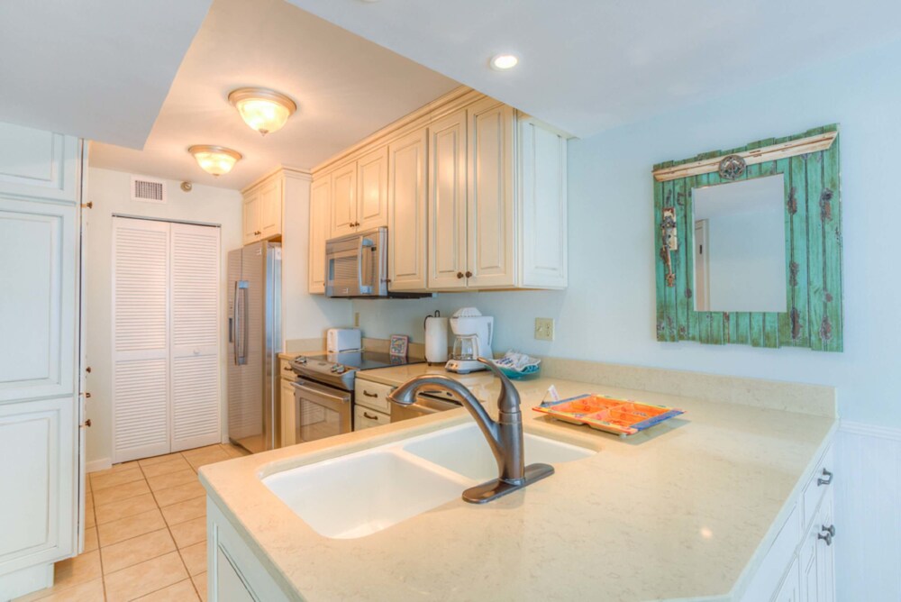 Hodnett Cooper's Beach Club 41/73