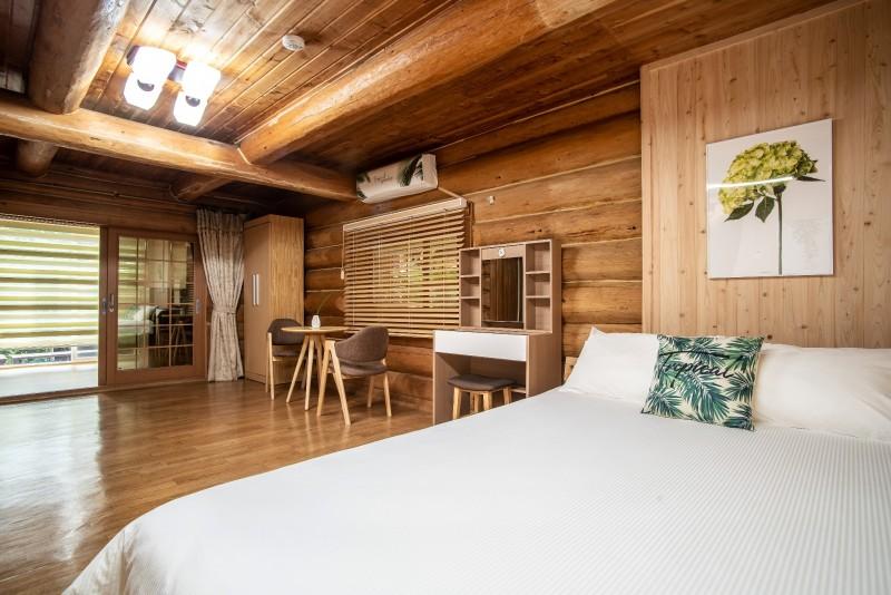 Seogwipo Log House Pension 6/16