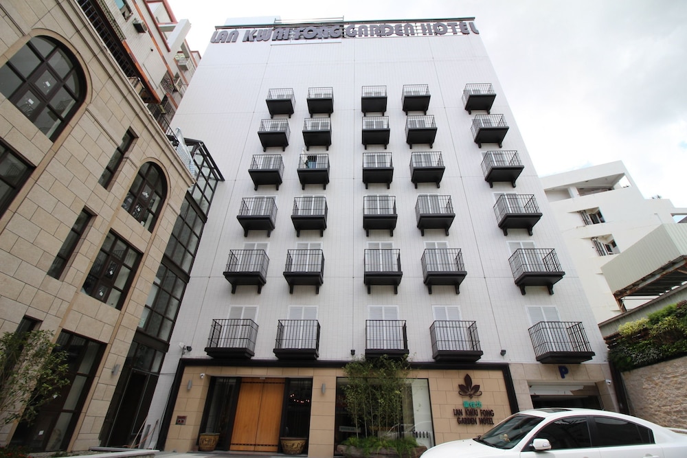 Lan Kwai Fong Garden Hotel 1/66