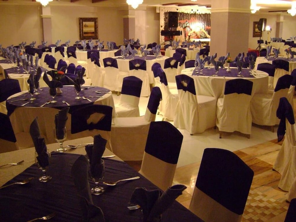 Safeer Plaza Hotel 47/50