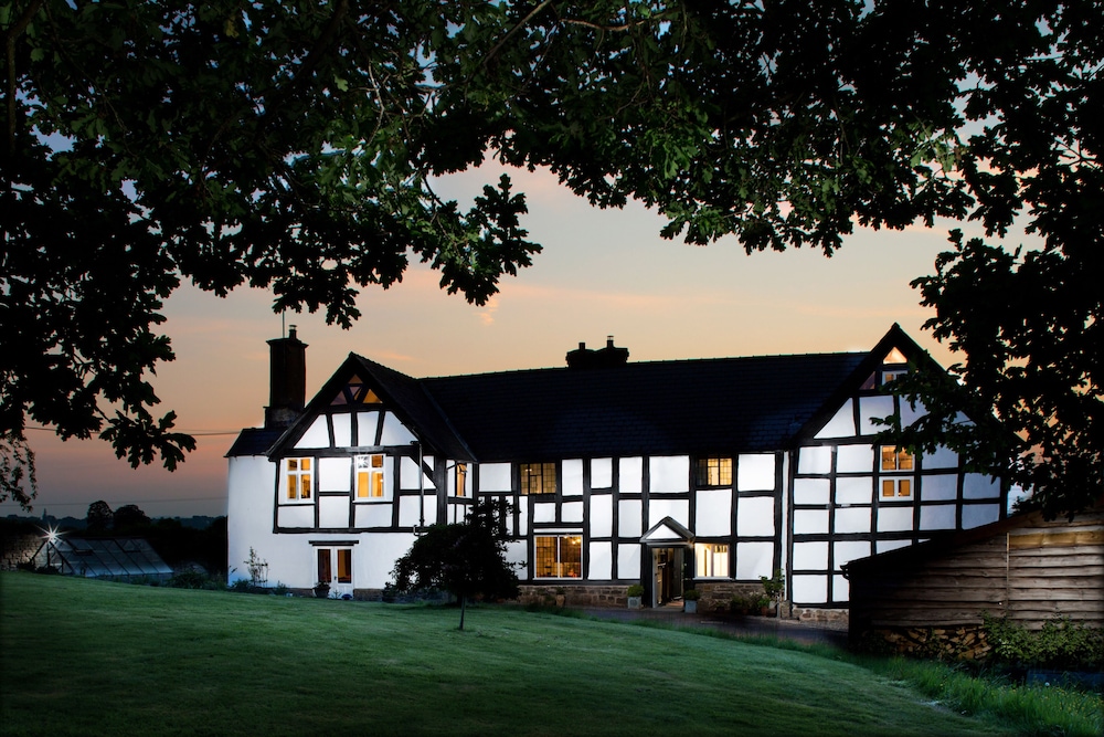 Lower Wythall B&B 2/50