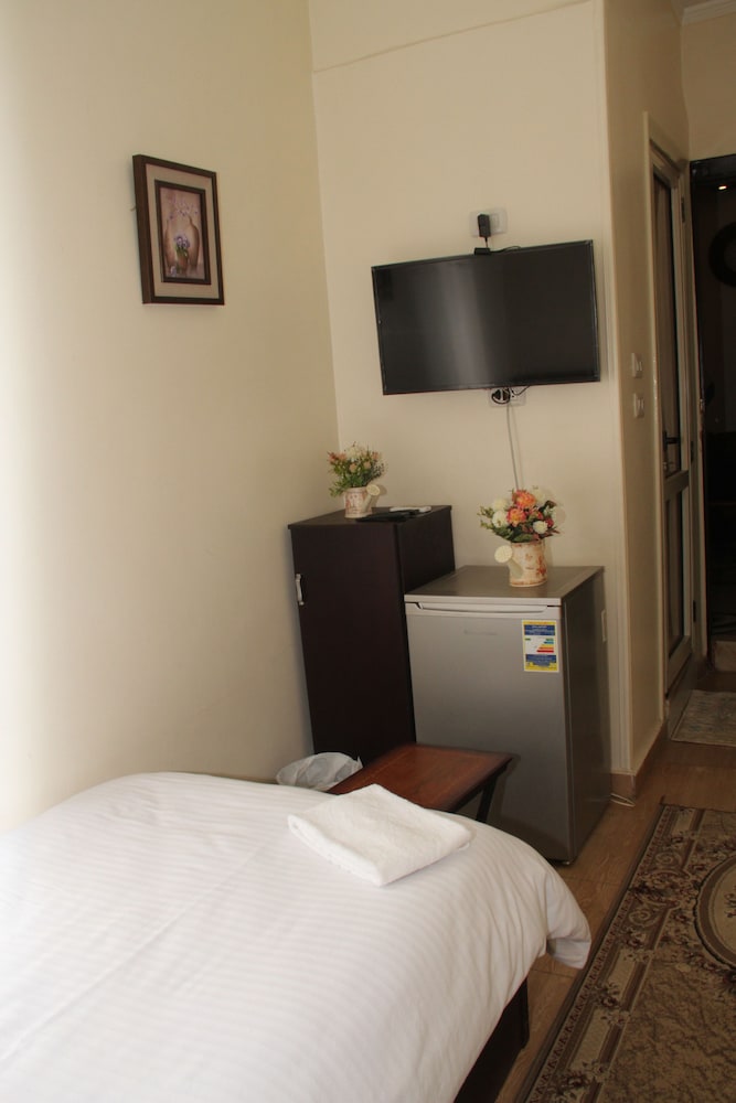 New Panorama Hotel 35/50