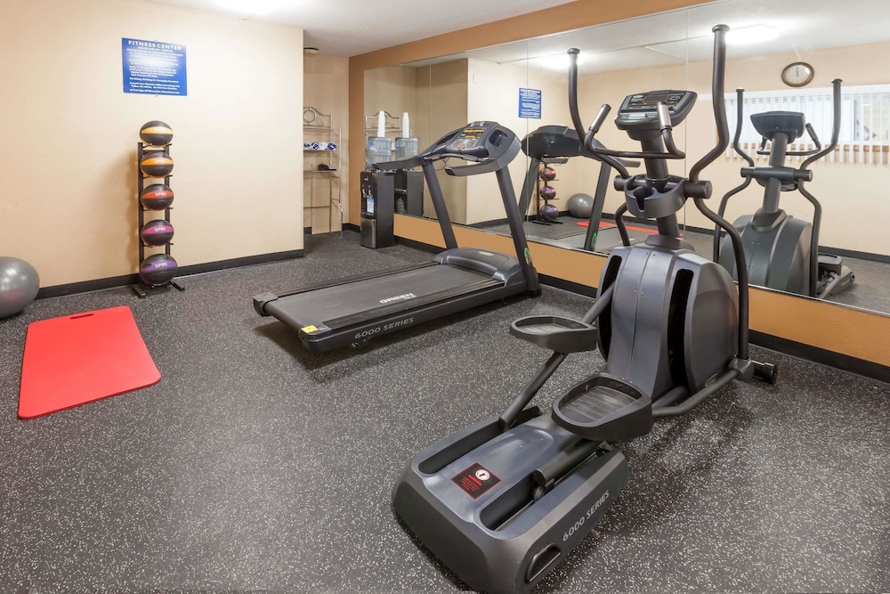 Days Inn by Wyndham Kent - Akron, Ohio 10/15