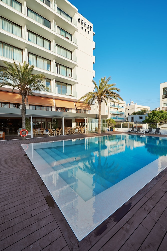 Abrat Hotel 4/64