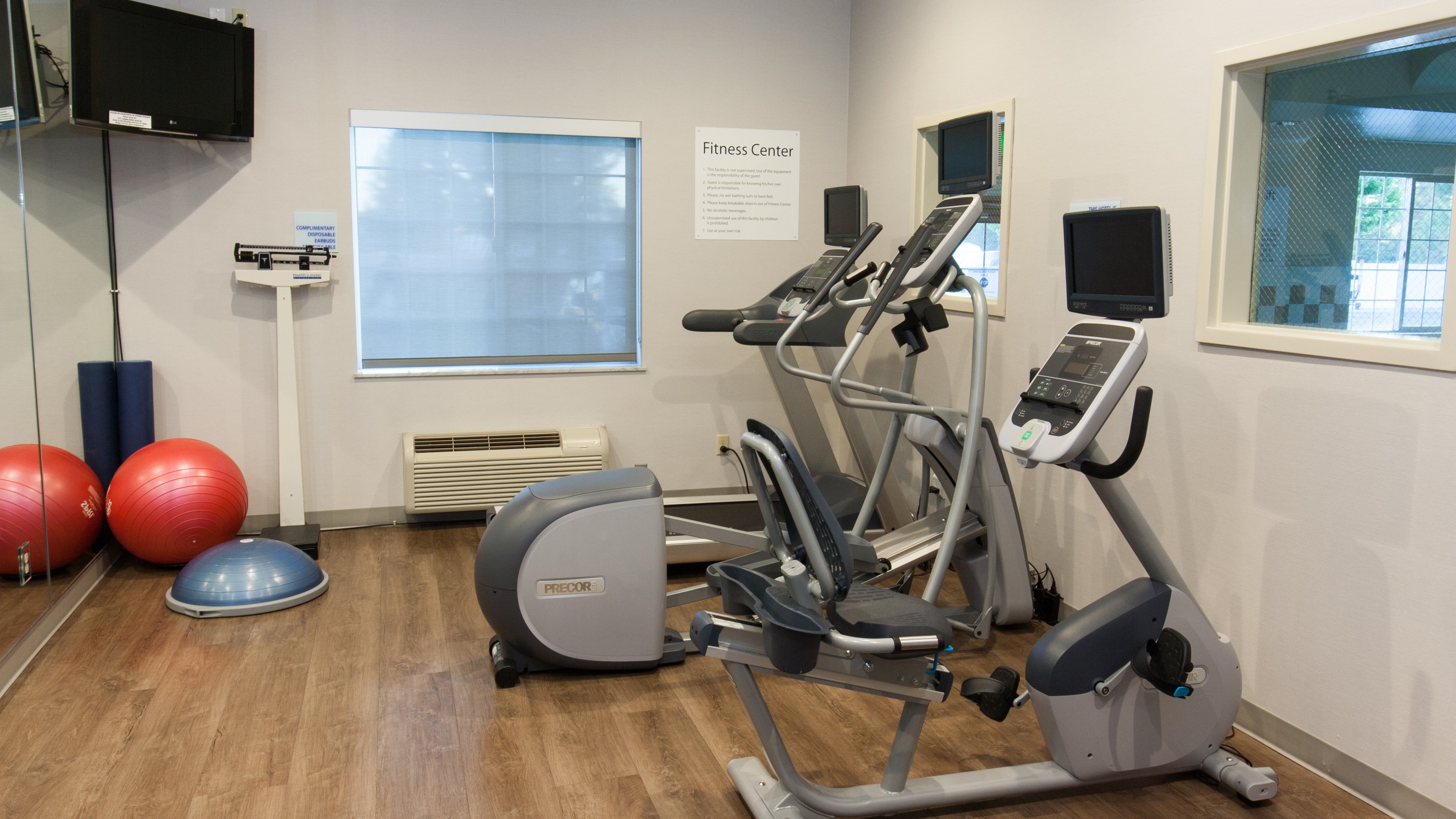 Holiday Inn Express Hotel Suites Cheney University Area 35/58