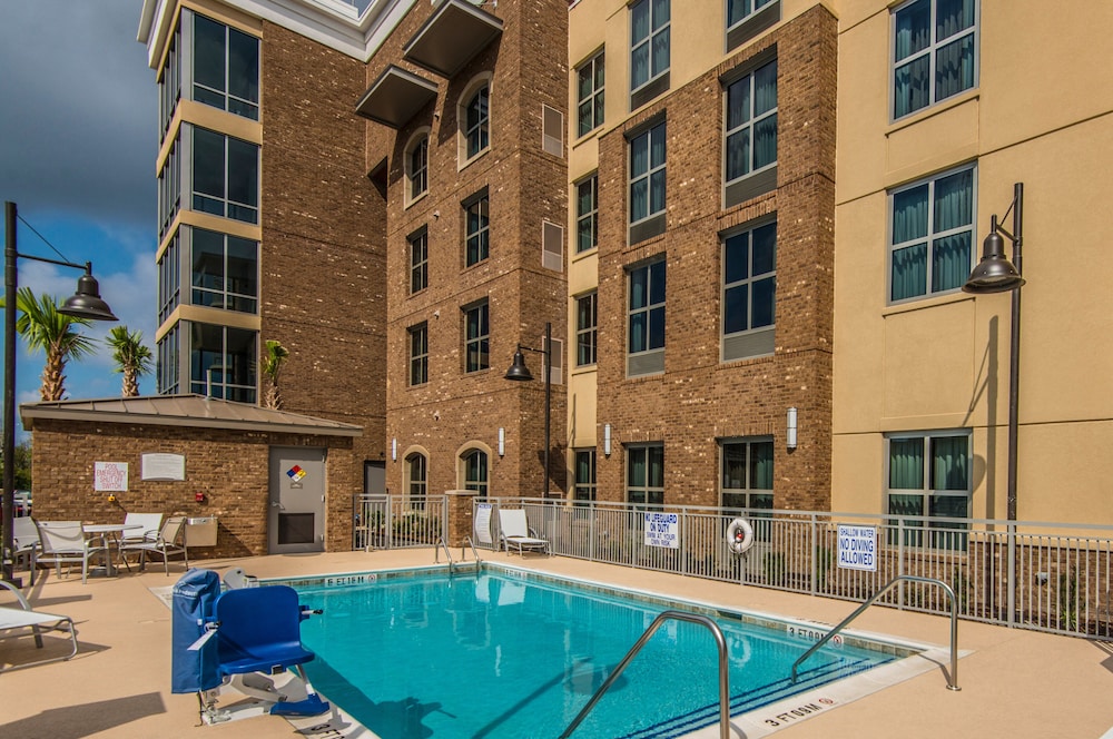 STAYBRIDGE SUITES CHARLESTON - MOUNT PLEASANT 5/60