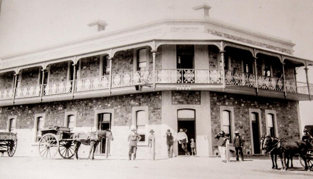 Pampas Motel 1/53