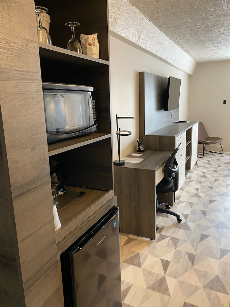 Travelodge by Wyndham Drummondville 40/50