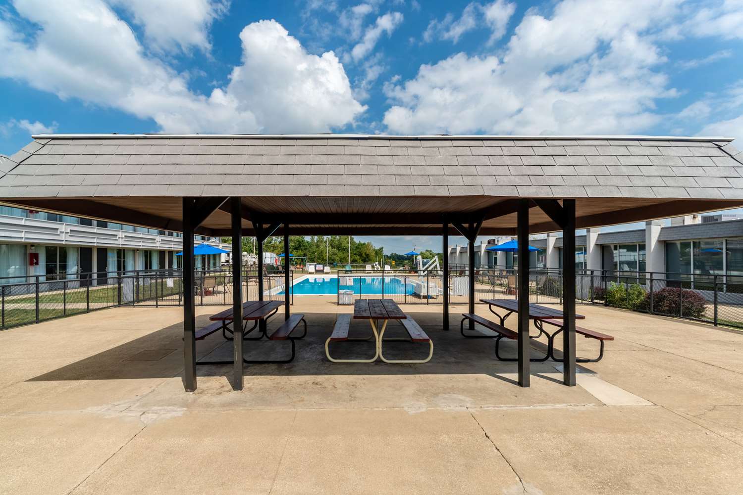 Quality Inn & Suites Vandalia near I-70 and Hwy 51 30/30