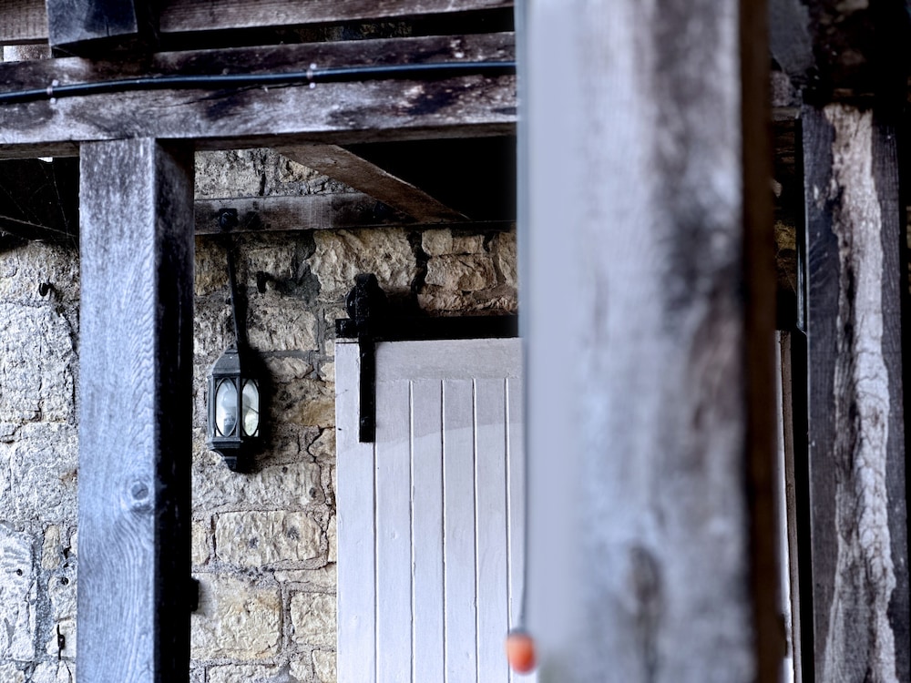 The Crown Inn 41/44