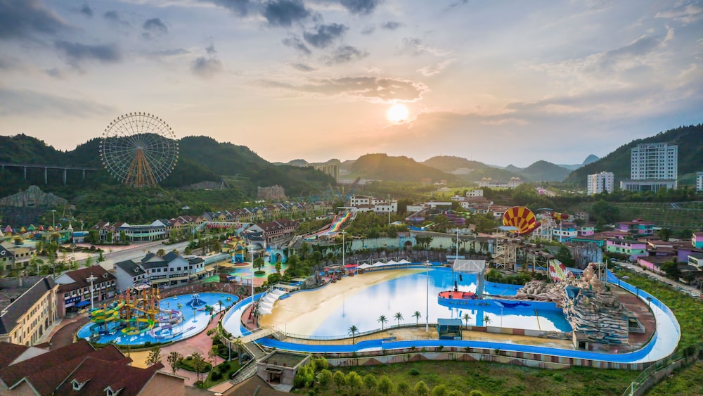 HOLIDAY INN Tongren Wanshan 43/48