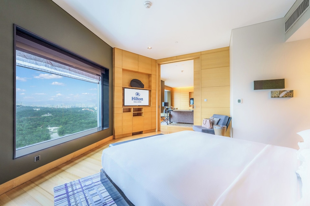 Lifestyle, Executive, Suite, King Bed, Lake View