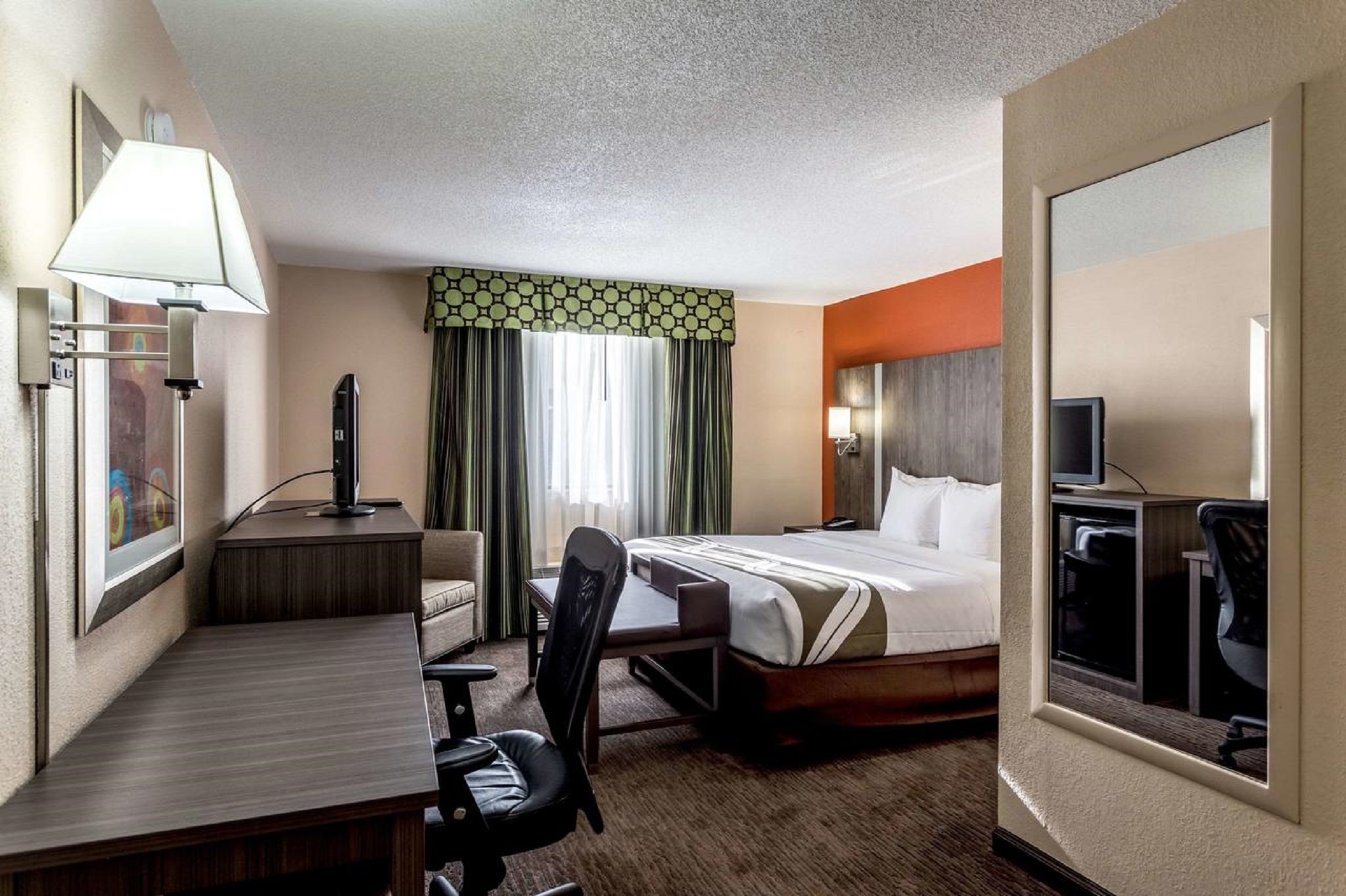 Room, 1 King or 2 Queen Beds