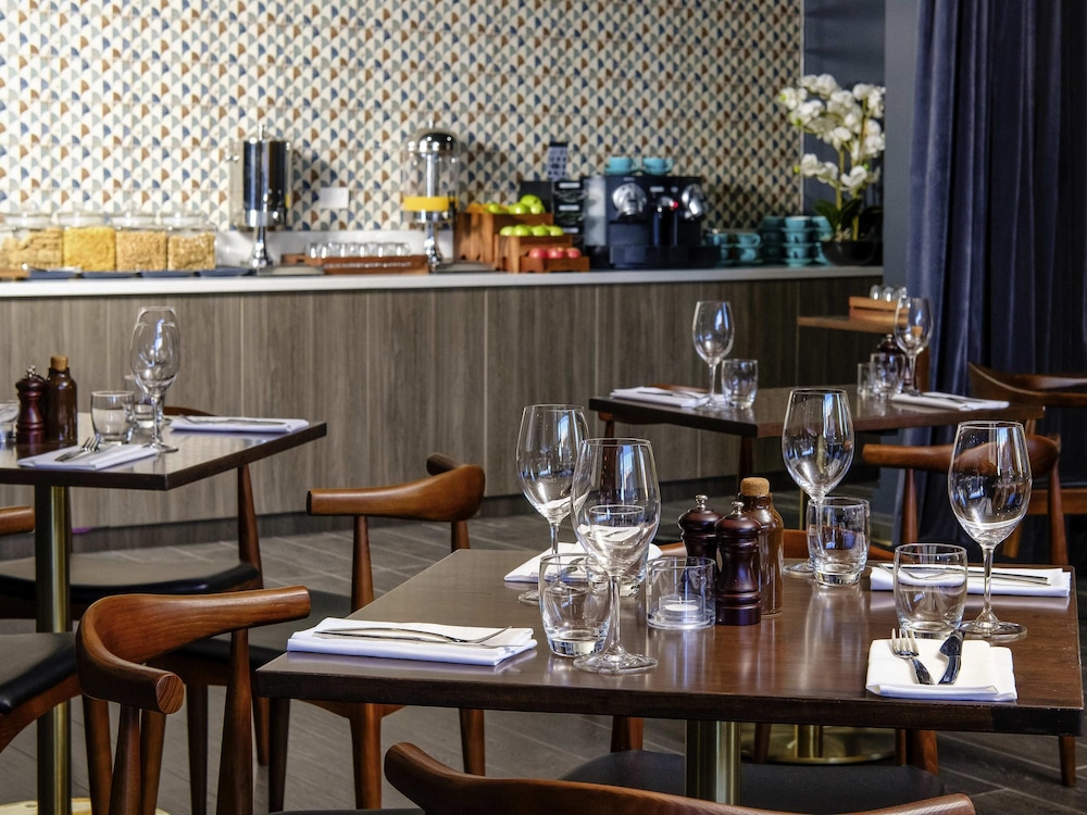 Mantra Albury Hotel 54/70
