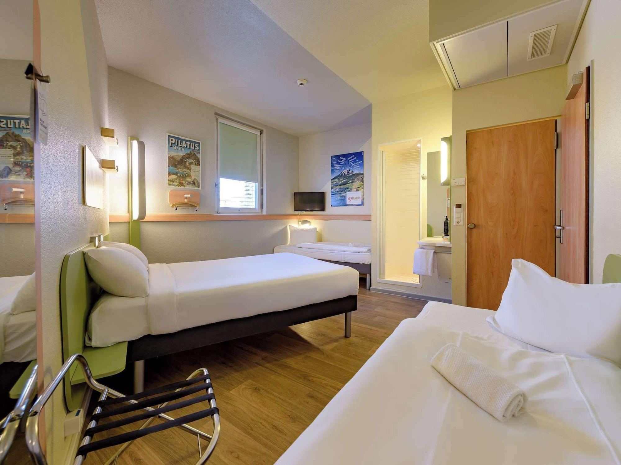 Room, Triple, Multiple Beds