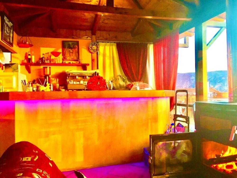 Aiolos Hotel 3/42