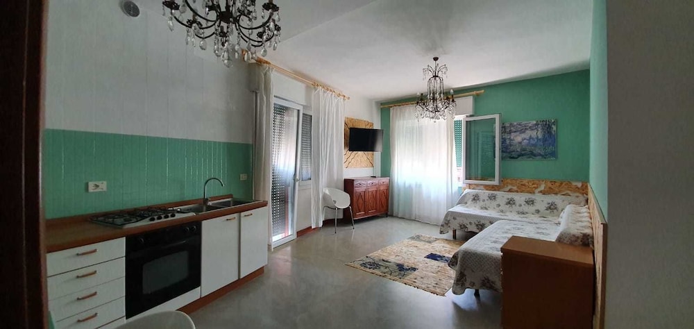 Venice Treviso Airport Bed 11/29