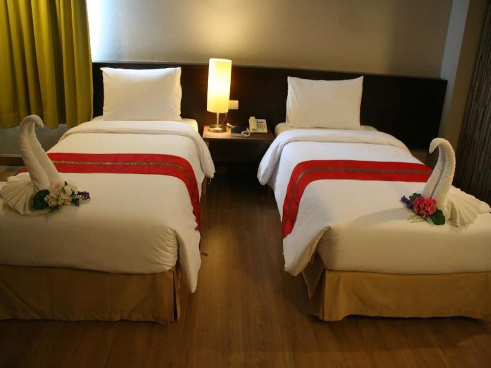ALOHA HOTEL HAT YAI 26/66