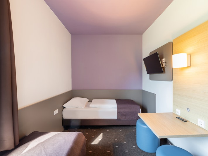 B&B Hotel Dusseldorf-Airport 17/30