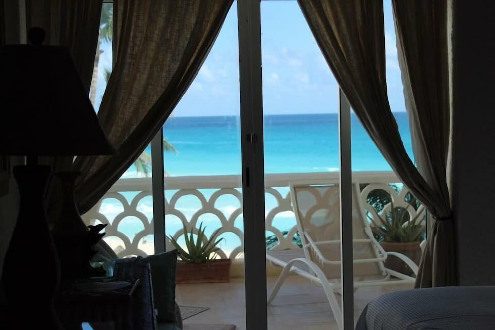 Cancun Plaza Condo 5/49