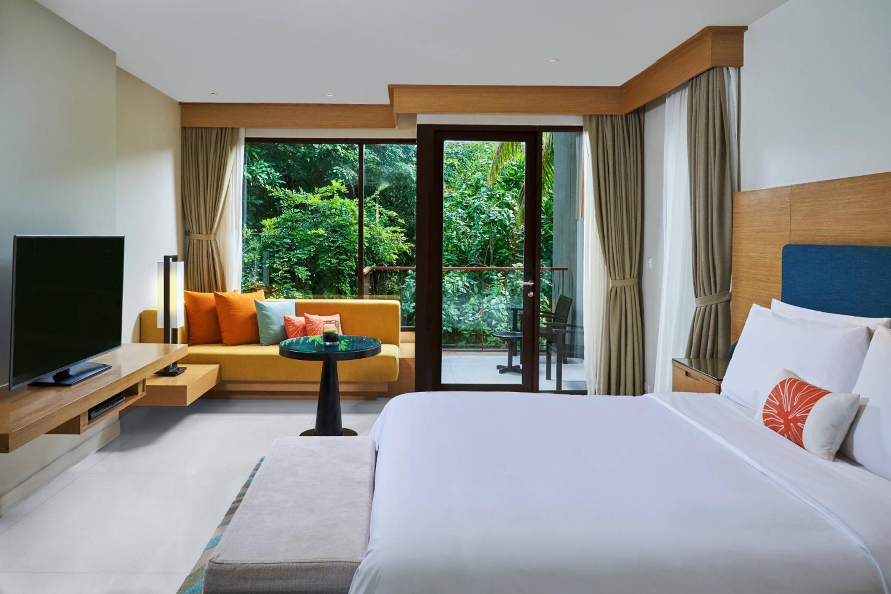 1 Bedroom, Renovated, Suite, Resort View