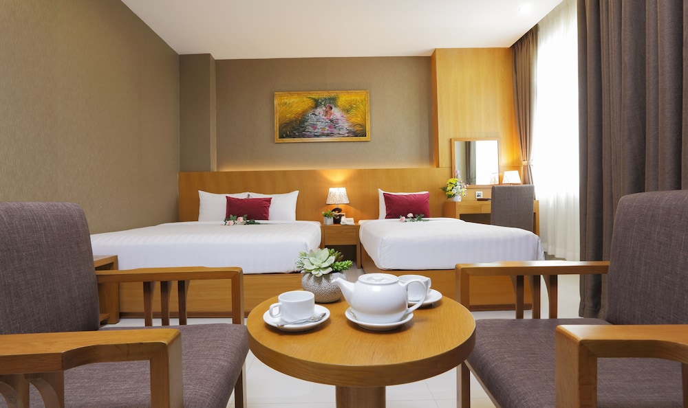 Golda Hotel 33/38