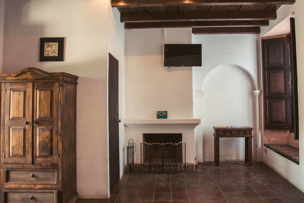Hotel Monasterio 56/65