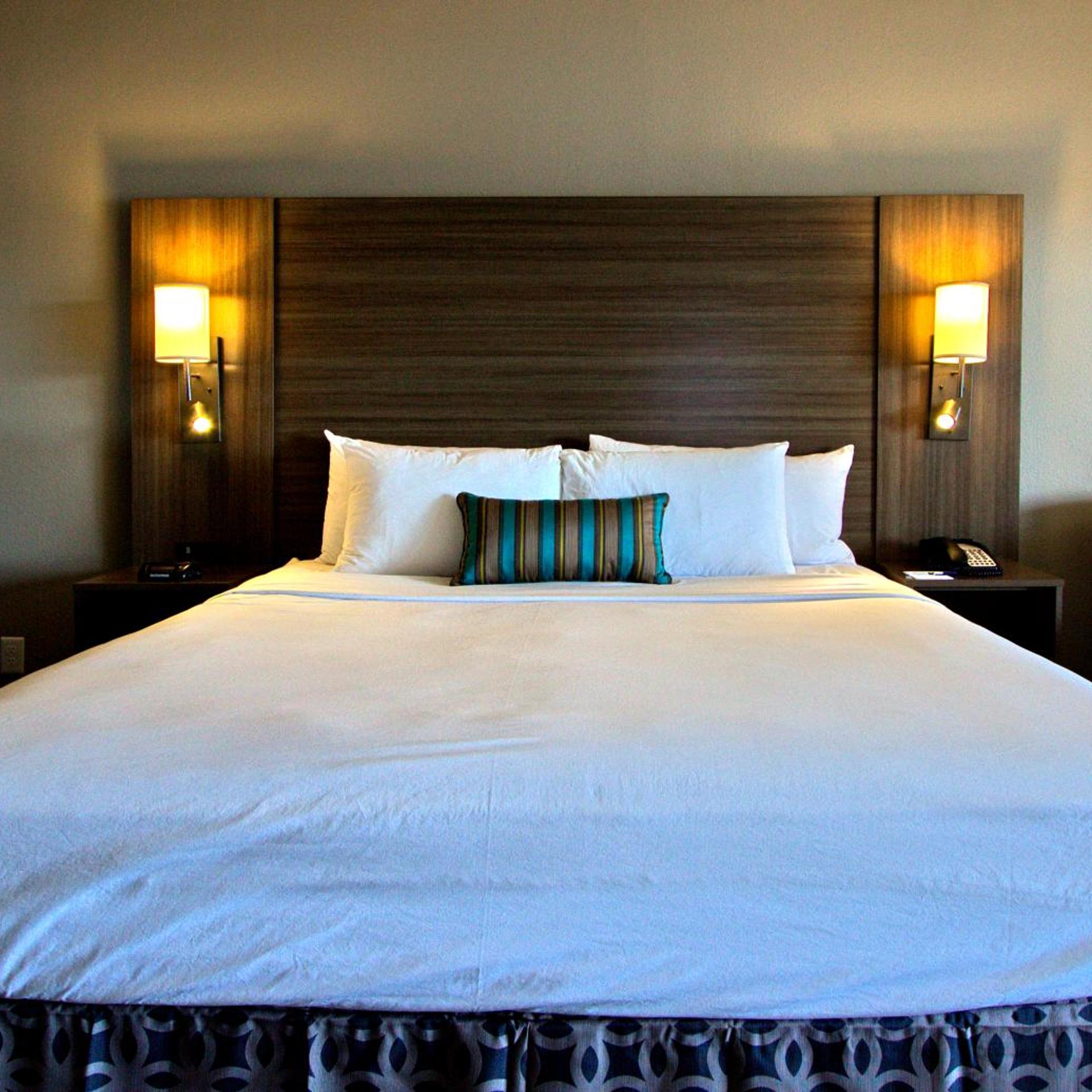 Room, King Bed, Water View