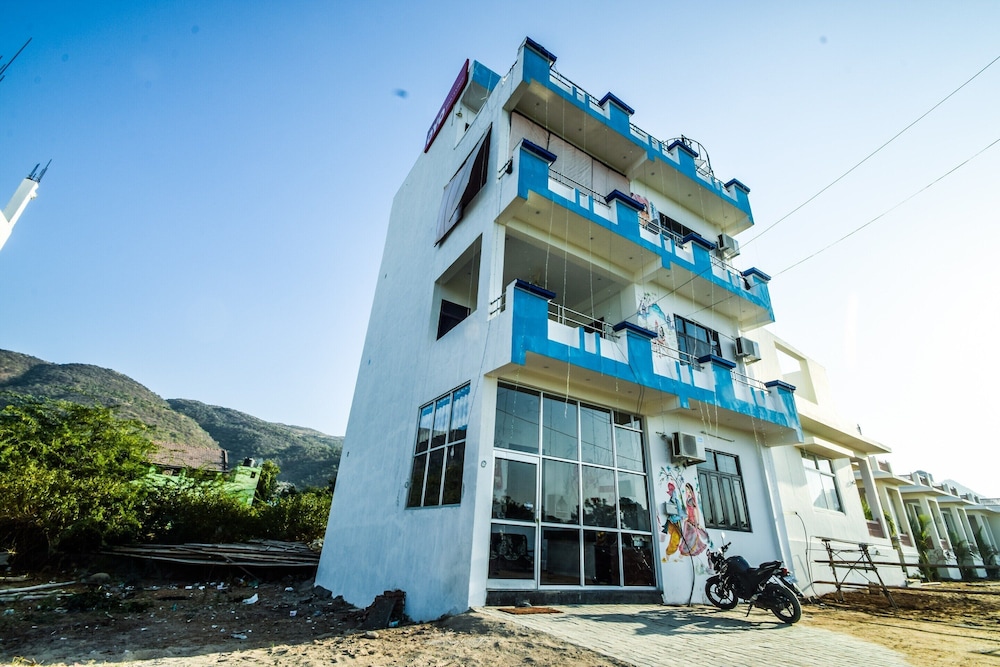 Oyo 10682 Hotel Blue Lotus 写真4