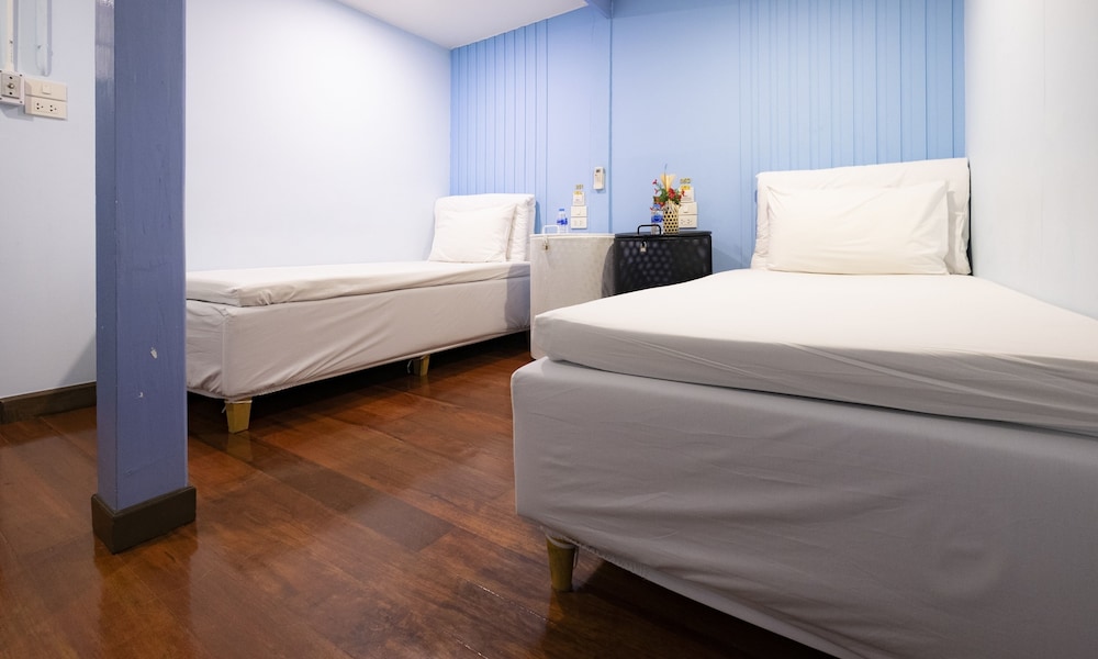 Check-In My Hostel 12/27