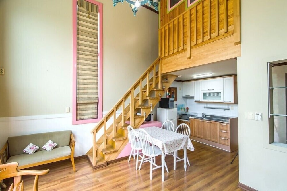Peongcang Sunny Junny Pension 34/50