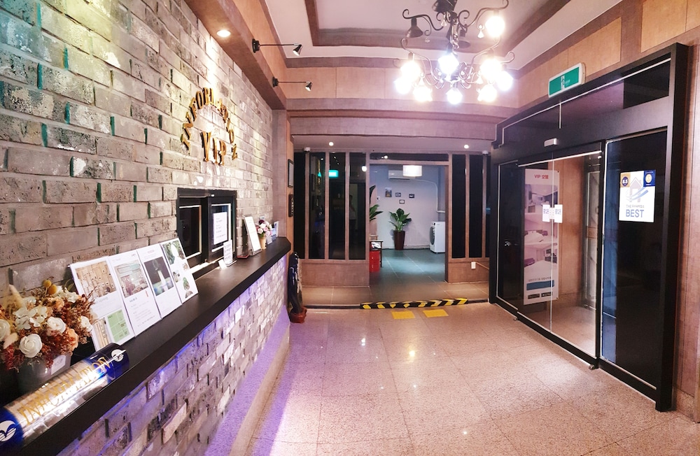 Vip Hotel Mok-Po 11/59
