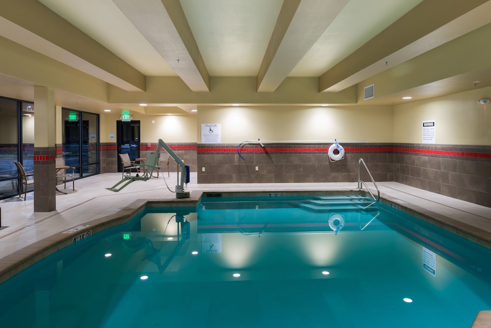 Holiday Inn Express Klamath - Redwood Ntl Pk Area 35/68