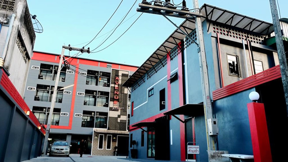 Avenue Residence 2/18