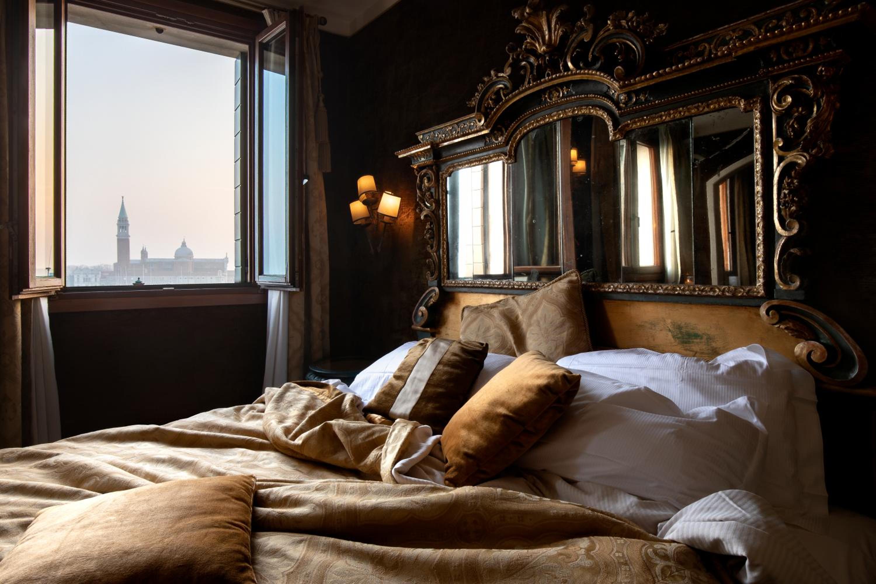 SUITE, LAGOON VIEW