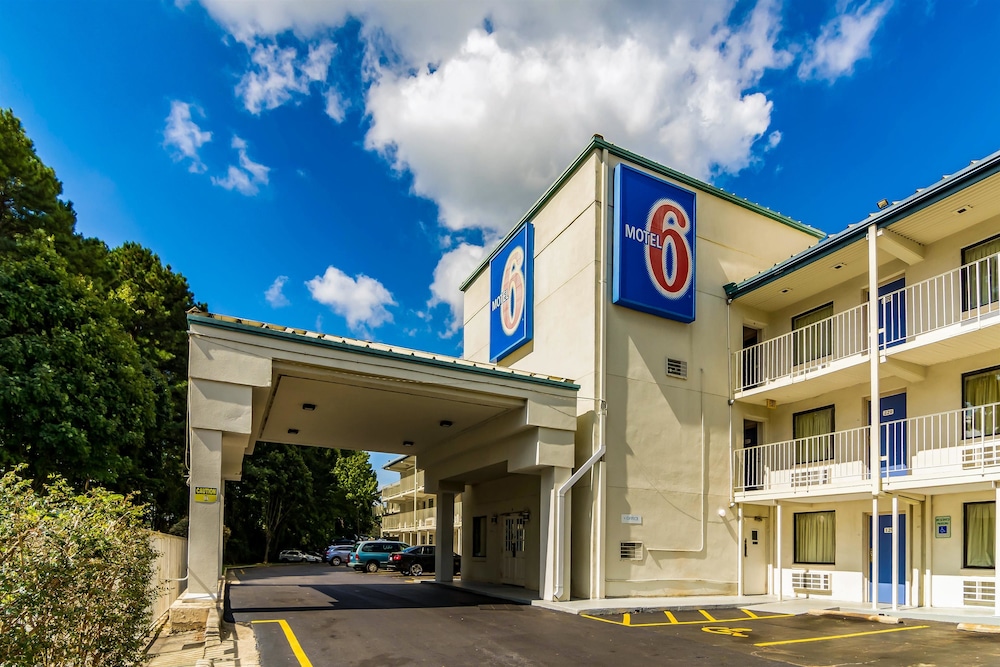 Motel6 Raleigh, NC Cary 49/54